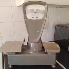 Avery Shop Scales Flat weighing scales vintage shop groceries 