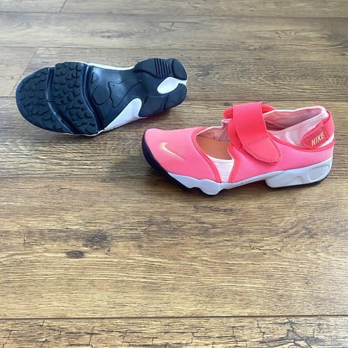 Nike air rift - 5.5,
