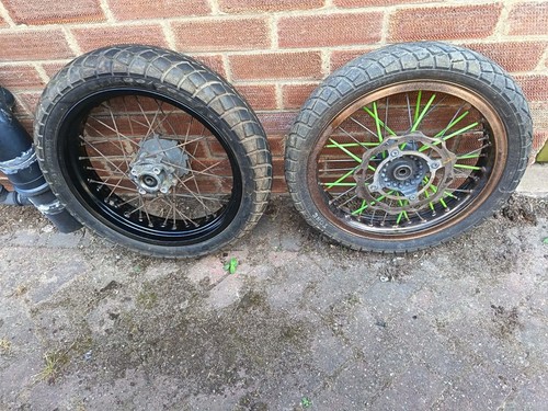 Pulse adrenaline 125 - 125, sinnis