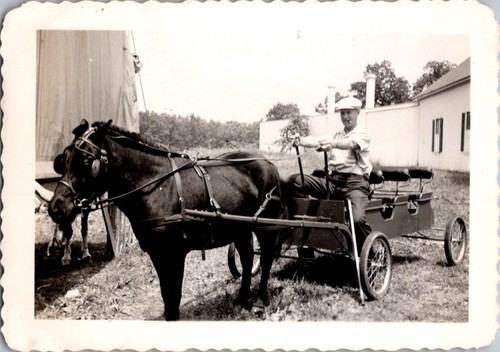 Vintage 1943 snapshot photo - vintage,