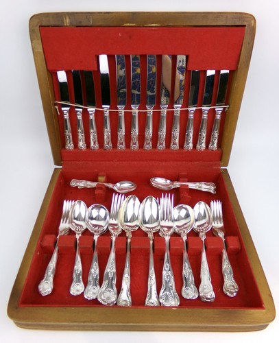 Silver plated cutlery - silver,