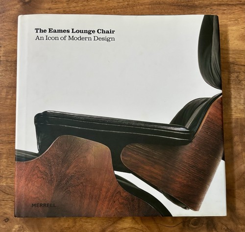 The eames lounge - lounge, an