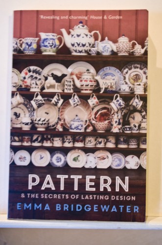 Pattern the secrets of - &,