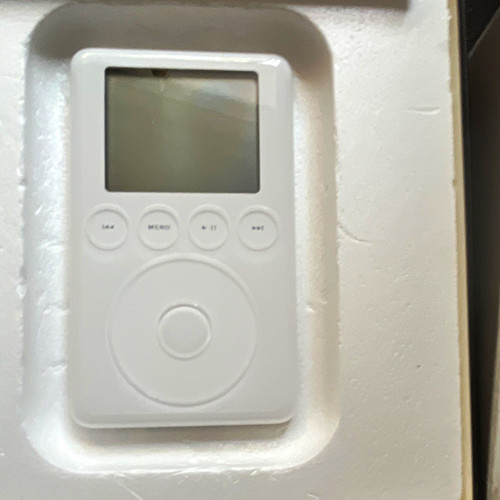 Apple ipod 15gb white portable - ipod,