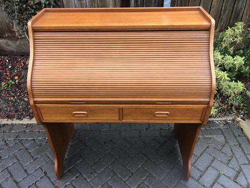 Vintage roll top - top, writing