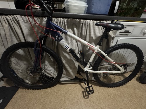 Apollo evade mountain bike - mountain,