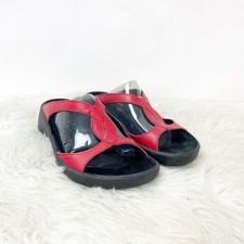 Tatami Birkenstock 38 EU 7 US Narrow Womens Red Leahter Slide Cross Sandals