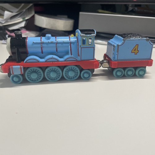 Thomas the tank engine - thomas,