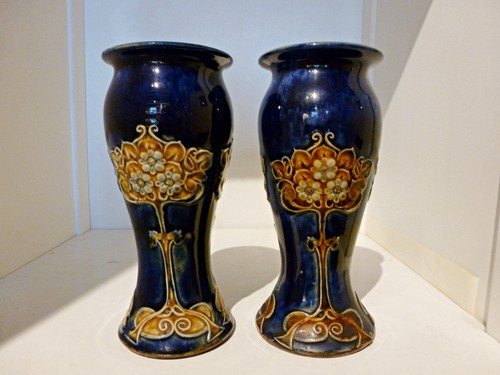 Two 15cm doulton lambeth - 6”/15cm,