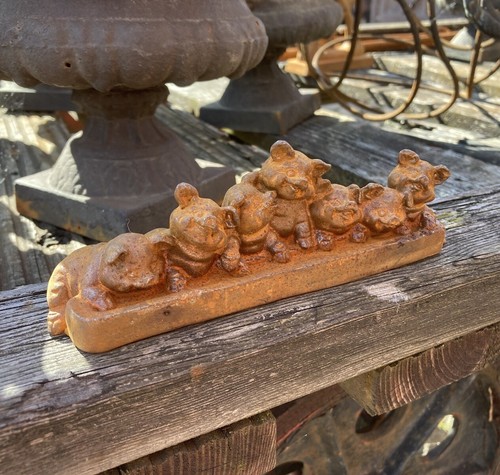 Metal rusty cast iron - cast, small