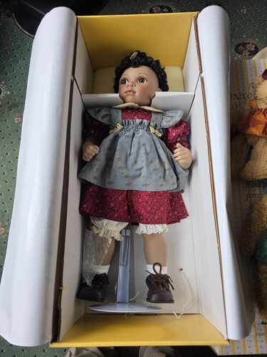 Connisseur collection doll - connisseur,