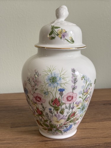Aynsley fine bone china wild - fine, "wild
