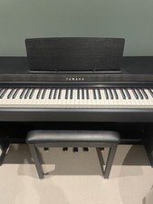 Yamaha CLP - 625 Black Clavinova Digital Piano w Stool &Headphones CAN DELIVER