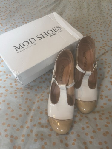 Ladies mod shoes - shoes, size