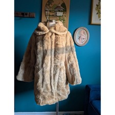 Vintage blonde faux fur coat with oversized Peter Pan collar size med large