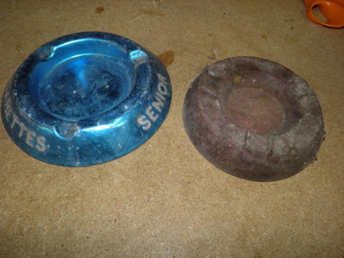Lot vintage ashtrays senior - of,