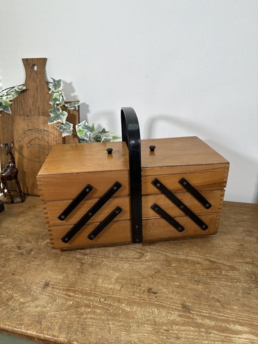 Vintage wooden tier - vintage,