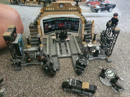 Lego batcave - lego,