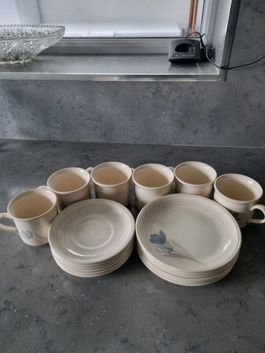 Biltons 23pc cups - 23pc, cups,