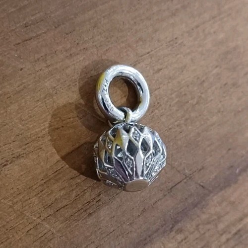 Silver drop pendant round - silver,