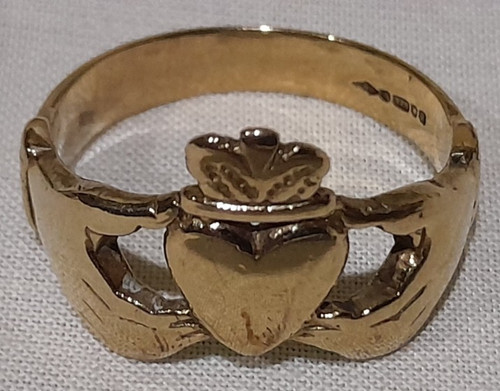 Large 9ct yellow gold - 9ct,
