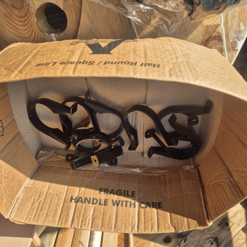 10x half round - 10x, guttering