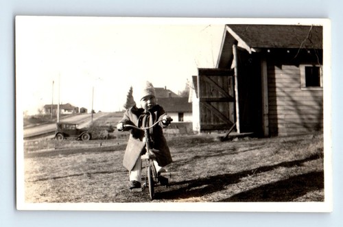 Old vintage photo child - photo, riding