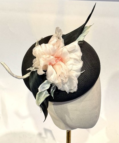 Philip treacy hat nwt - hat,