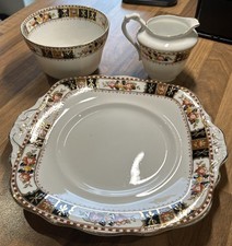 W H & S CLIFTON CHINA BUTE