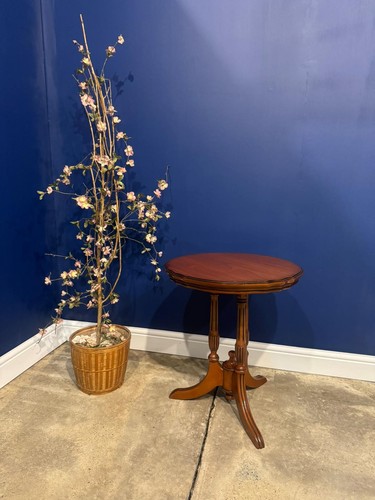 Vintage walnut side table lamp - side,