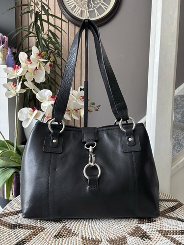 Tommy kate black - &,