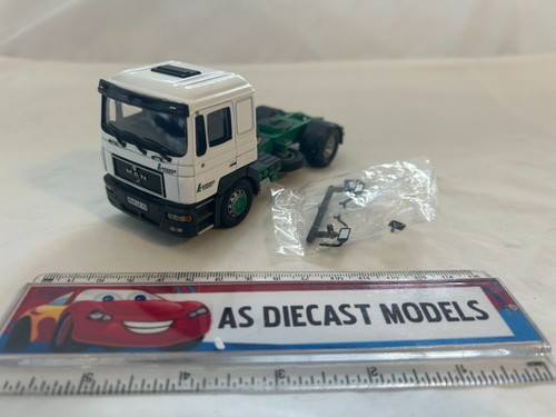 Corgi modern truck - modern, man