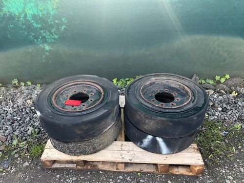 Bobcat solid wheel tyre - 4x,