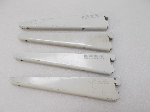 Spur shelf brackets - spur, slot