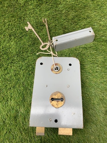 Vintage door rim - rim, lock