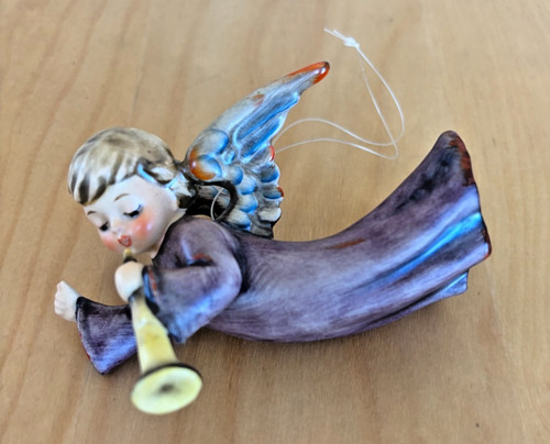 Goebel hummel flying - hummel, 4"