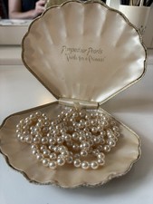 Vintage Pompadour Simulated