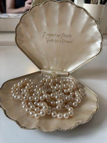 Vintage pompadour simulated - vintage,