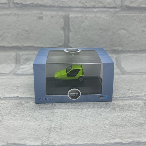 Bond bug lime green - bond,