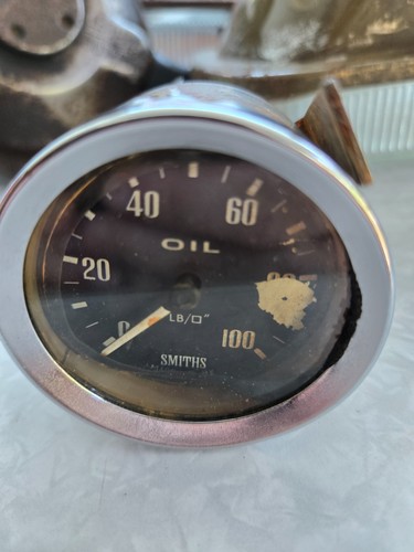 Smiths oil pressure gauge - smiths,