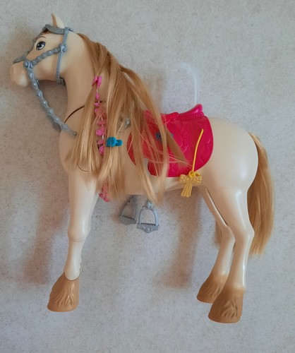 Barbies horse moving - barbies,