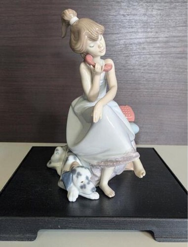 Lladro figurine girl - lladro,