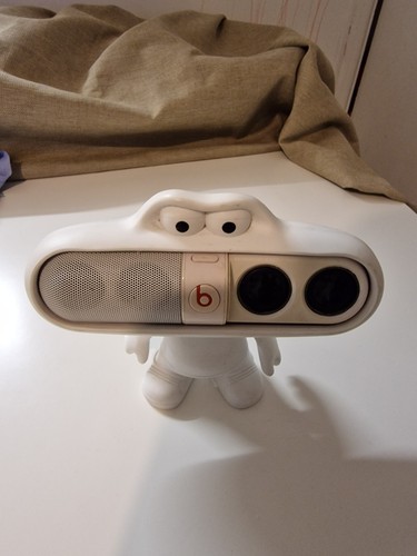 Beats dre pill - by,