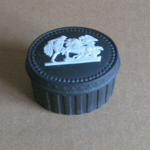 Wedgwood black basalt jasper - &,