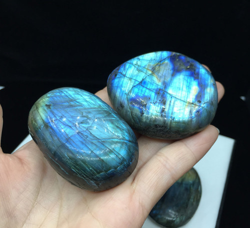 Labradorite palm stone - stone, energy