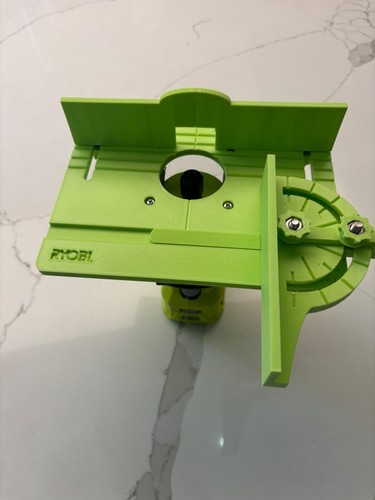 Toolax mini router - toolax, table