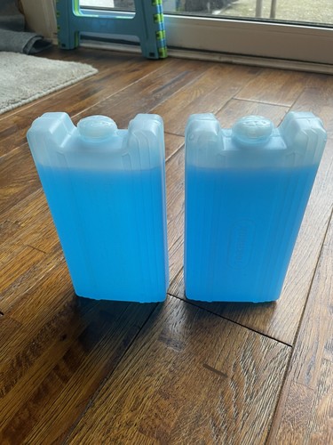Thermo pack fridge freezer
