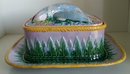 Pretty old majolica - pretty/old,