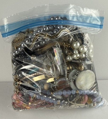 2lbs mixed lot costume - mixed,