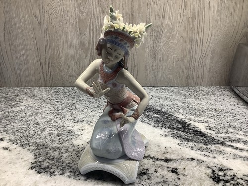 Lladro indian pose 6142 - ,